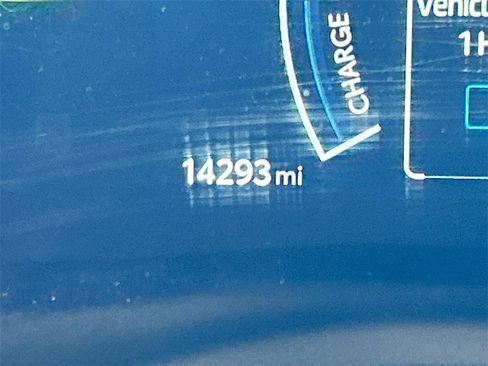 Used 2025 Toyota Camry LE image 10