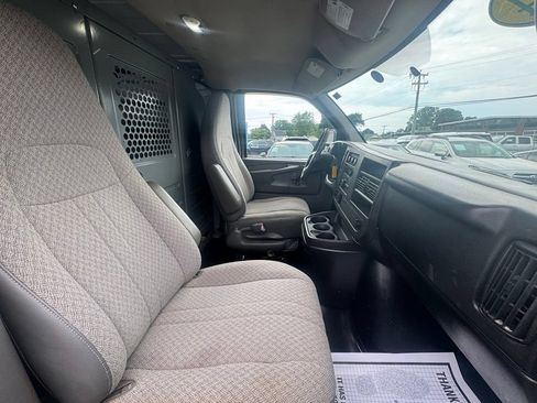 Used 2014 Chevrolet Express 1500 AWD image 22