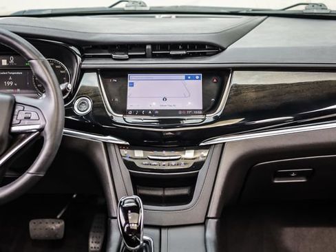 Used 2023 Cadillac XT6 Premium Luxury AWD/4WD image 30