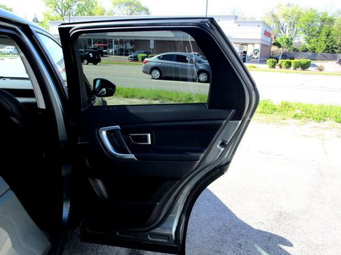 Used 2015 Land Rover Discovery Sport HSE Luxury image 35