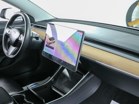 Used 2020 Tesla Model 3 Standard Range Plus RWD image 20