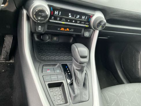 Used 2024 Toyota RAV4 XLE image 16