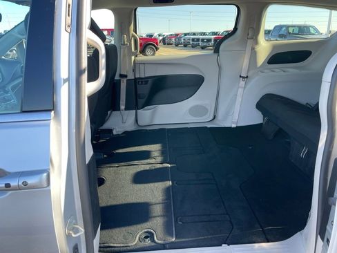 Used 2024 Chrysler Voyager LX FWD image 49