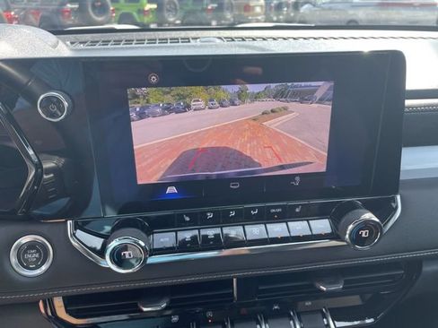Used 2023 Chevrolet Colorado LT w/ LT Convenience Package II AWD/4WD image 21