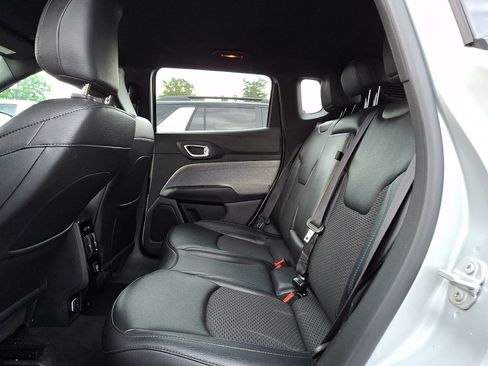 Used 2024 Jeep Compass Latitude AWD/4WD image 10