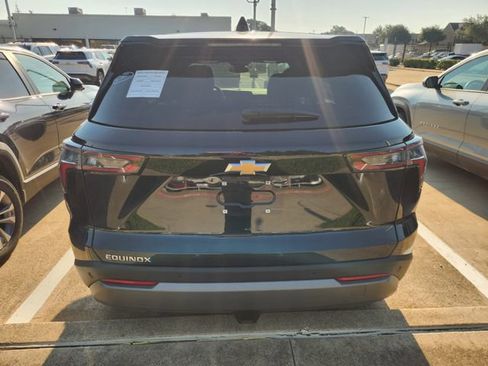 Used 2026 Chevrolet Equinox LT FWD image 5