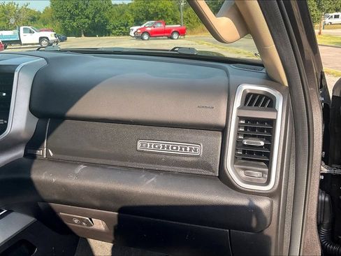 Used 2020 RAM 1500 Big Horn AWD/4WD image 16