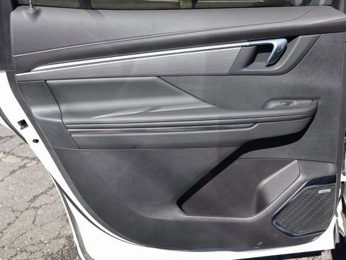 New 2025 Buick Enclave Preferred w/ LPO, Floor Liner Package image 18