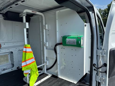 Used 2015 Ford Transit 150 130 Low Roof RWD image 10