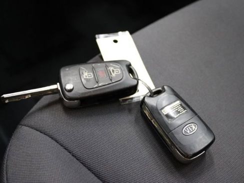 Used 2013 Kia Rio LX w/ PWR Pkg FWD image 13
