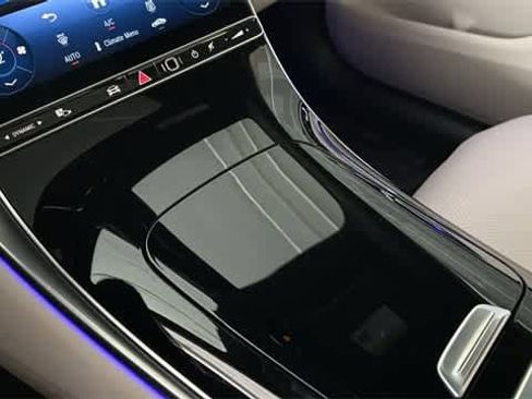 Certified 2025 Mercedes-Benz GLC 300 4MATIC image 40