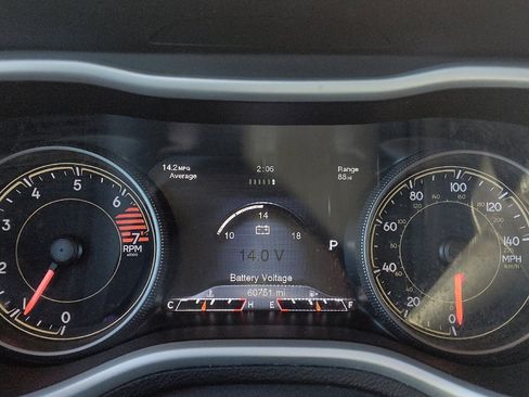 Used 2018 Jeep Cherokee Trailhawk image 23