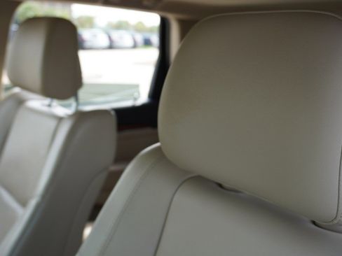 Used 2013 Jeep Grand Cherokee Limited w/ Luxury Group II RWD image 22