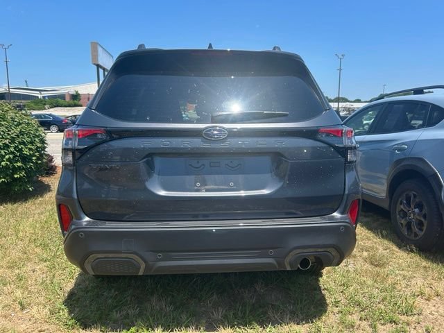 Used 2025 Subaru Forester Limited AWD/4WD image 5