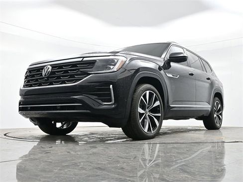 Used 2024 Volkswagen Atlas SEL Premium R-Line image 29