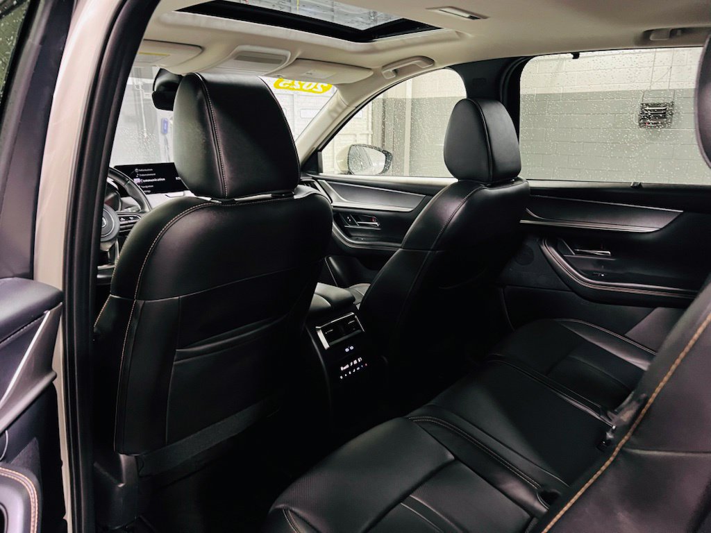 Used 2025 MAZDA CX-90 3.3 Turbo w/ Preferred Package AWD/4WD image 30