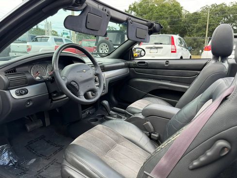 Used 2004 Chrysler Sebring LXi FWD image 13