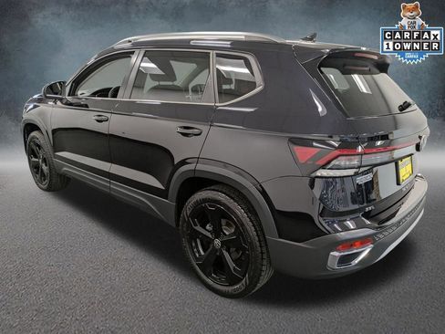 Used 2025 Volkswagen Taos SEL w/ Black Wheel Plus Package image 7