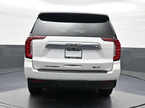 Used 2024 GMC Yukon SLT w/ SLT Luxury Package RWD image 4