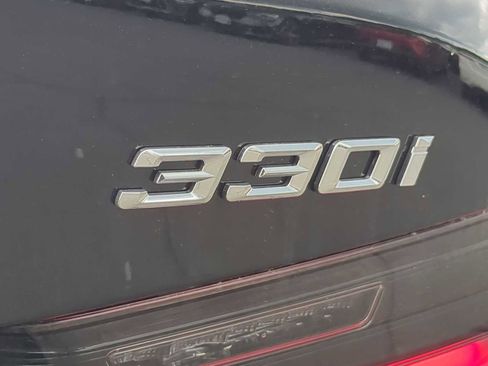 Used 2025 BMW 330i xDrive Sedan w/ Convenience Package image 13