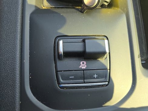 Used 2024 GMC Sierra 2500 AT4 w/ AT4 Premium Plus Package image 30