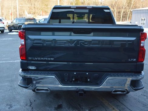 Used 2021 Chevrolet Silverado 1500 LTZ w/ Z71 Off-Road Package image 4