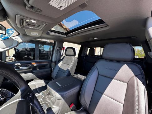 Used 2025 GMC Sierra 3500 Denali AWD/4WD image 3