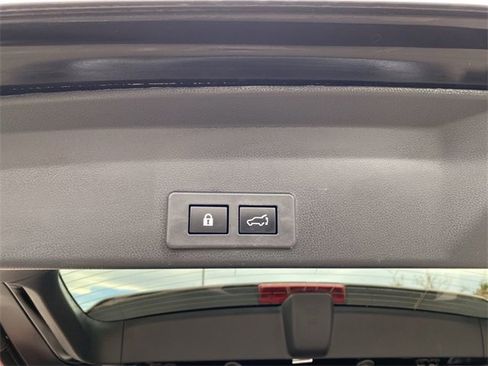 Used 2020 Subaru Ascent Touring image 34