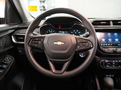 Used 2023 Chevrolet TrailBlazer LT w/ Convenience Package FWD image 17