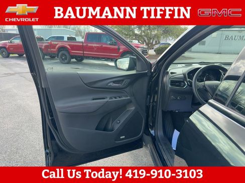 Used 2024 Chevrolet Equinox RS w/ RS Leather Package AWD/4WD image 2