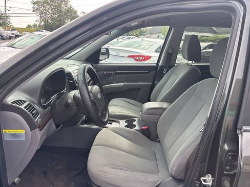 Used 2010 Hyundai Santa Fe GLS FWD image 10