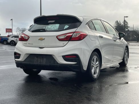 Used 2017 Chevrolet Cruze LT w/ Convenience Package image 3