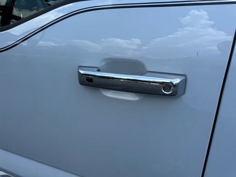 Used 2022 Ford F150 XLT w/ Equipment Group 302A High image 12