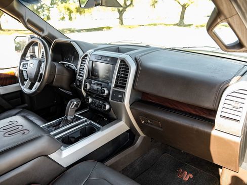 Used 2015 Ford F150 King Ranch w/ Equipment Group 601A Luxury image 15