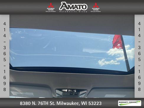 New 2025 Mitsubishi Outlander SE image 19