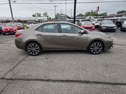 Used 2017 Toyota Corolla SE FWD image 5
