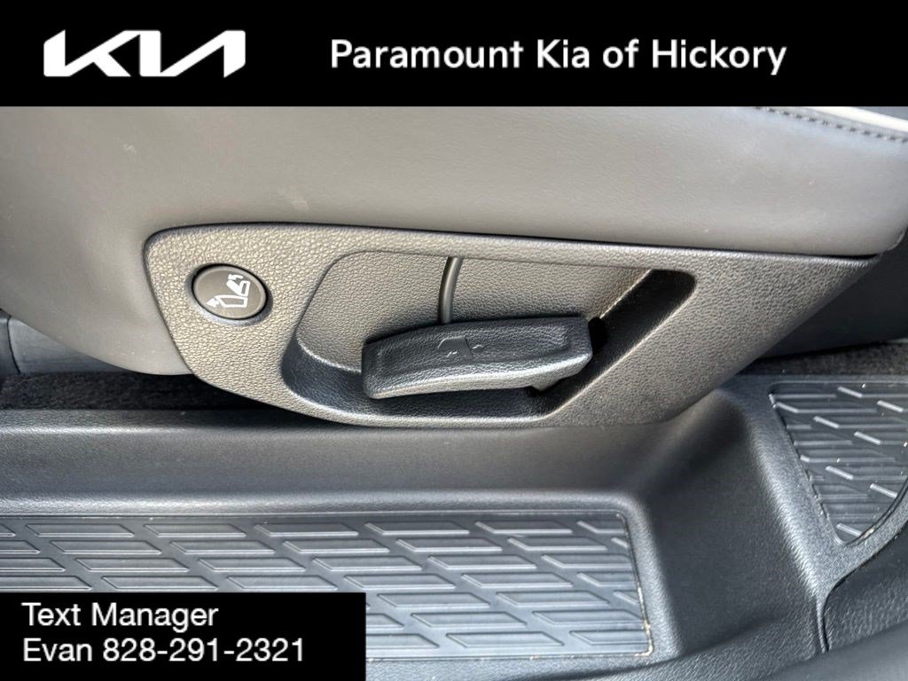 Used 2024 Hyundai Palisade SEL FWD image 16