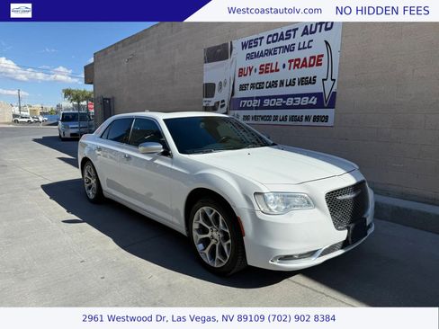Used 2017 Chrysler 300 C Platinum RWD image 1