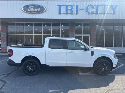 New 2026 Ford Maverick Lariat w/ Black Appearance Package AWD/4WD image 23