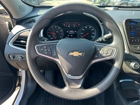 Used 2022 Chevrolet Malibu LS FWD image 22