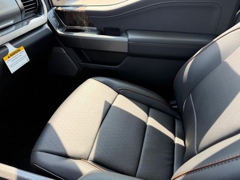 New 2026 Ford F250 Lariat w/ Black Appearance Package image 19