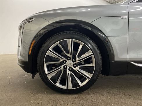 Certified 2024 Cadillac Lyriq Luxury image 12