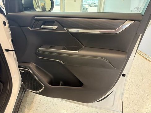 Used 2026 GMC Acadia Elevation w/ LPO, Floor Liner Package AWD/4WD image 44
