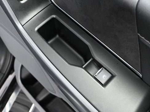 Used 2024 Ford F150 XLT image 40