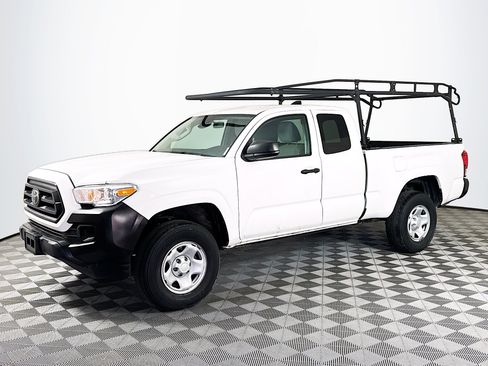 Used 2021 Toyota Tacoma SR RWD image 4
