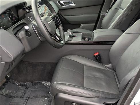 Used 2025 Land Rover Range Rover Velar Dynamic SE image 17