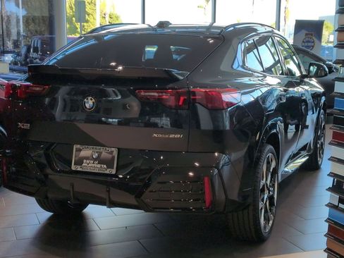 Used 2026 BMW X2 xDrive28i w/ Technology Package image 10