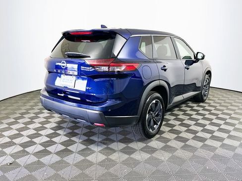Used 2024 Nissan Rogue SV image 8