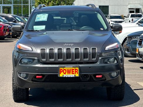 Used 2017 Jeep Cherokee Trailhawk AWD/4WD image 9