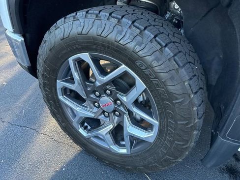 Used 2023 GMC Sierra 1500 SLT image 36